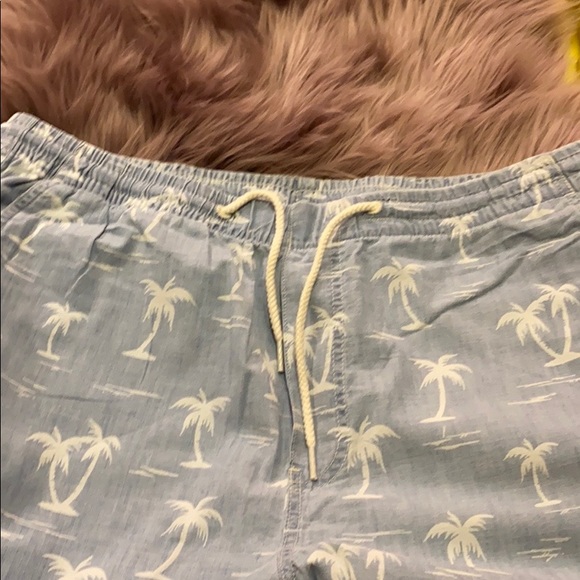 Draw string shorts - Picture 2 of 3